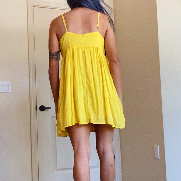 Yellow sun dress 💛 - Picture 4 of 4